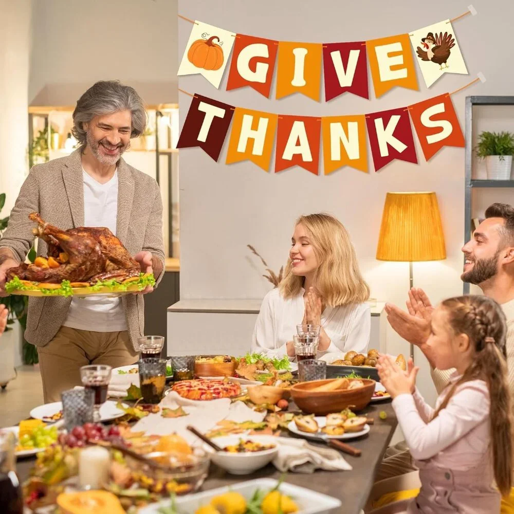 Customizable Thanksgiving Garland and Banner - Enhance Your Holiday Atmosphere